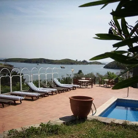 Hotel Port-lligat 3*