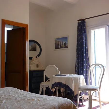 Ξενοδοχείο Port-lligat 3*